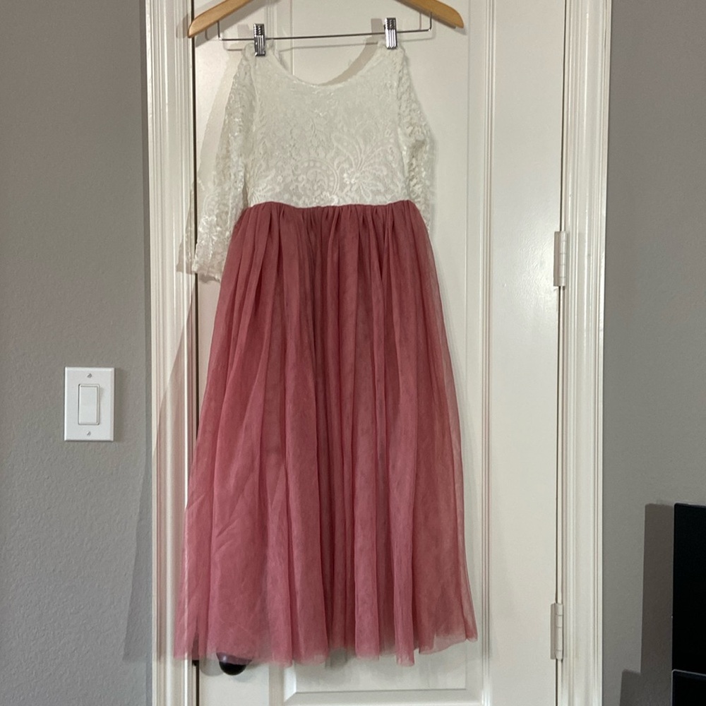 Lace back A-line tulle flower girl dress